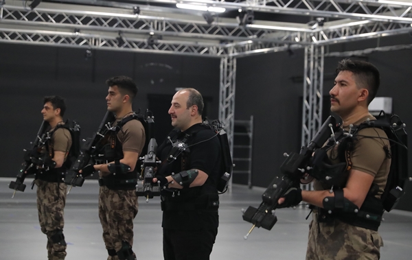 Foto - Bakan Mustafa Varank "hücre evi simülasyonlu'' sanal operasyona katıldı