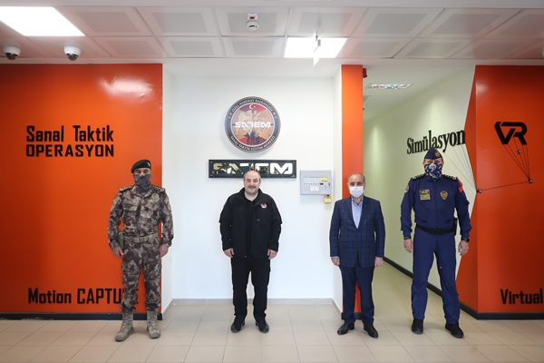 Foto - Bakan Mustafa Varank "hücre evi simülasyonlu'' sanal operasyona katıldı