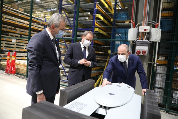 Foto - Bakan Mustafa Varank Milli Turbojet Motoru'nu test etti