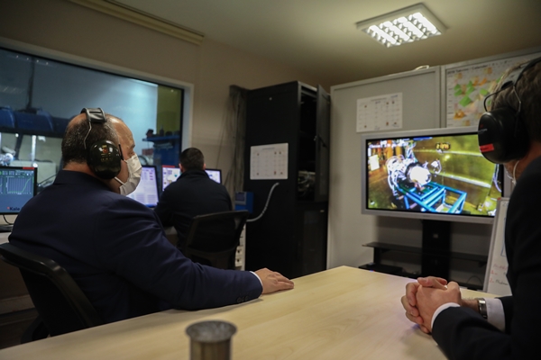 Foto - Bakan Mustafa Varank Milli Turbojet Motoru'nu test etti