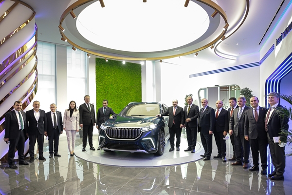 Bakan Mustafa Varank'tan heyecanlandıran "yerli otomobil" açıklaması