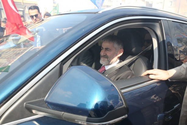 Foto - Bakan Nebati: Bunlar sürekli 'yapamazlar' diyen eziklerdir
