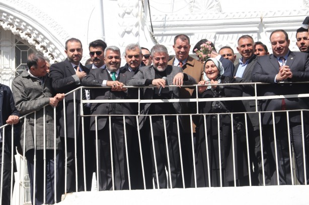 Bakan Nebati'ye baba ocağında yoğun ilgi! Davul zurnayla karşıladılar