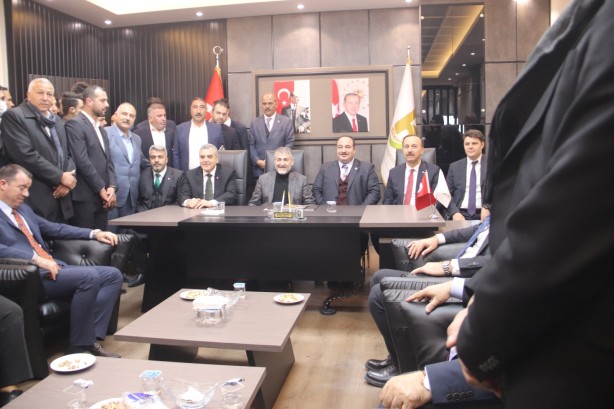 Foto - Bakan Nebati'ye baba ocağında yoğun ilgi! Davul zurnayla karşıladılar