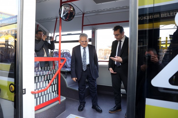 Bakan Özhaseki'den açıklama geldi: Her an her alanda deprem olabilir! Orada 500’e yakın aktif fay hattı