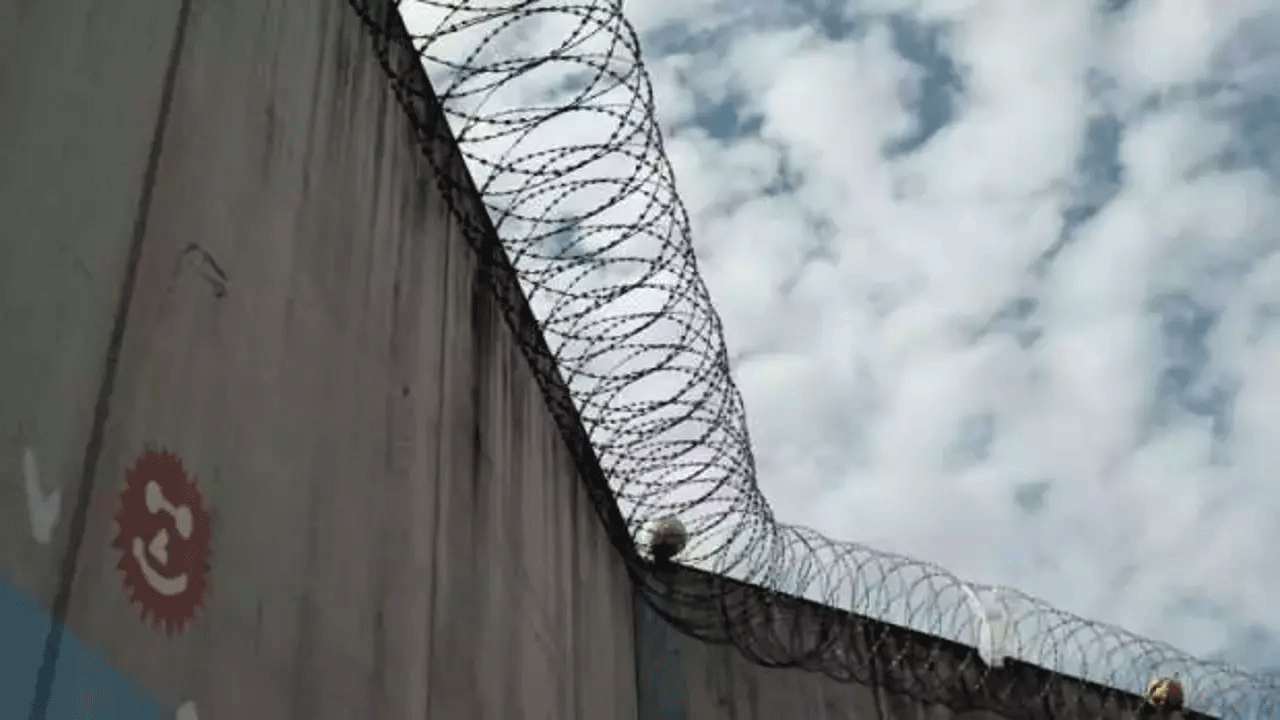 Foto - Bakan sosyal medyadan duyurdu! Hapishaneye saldırı girişimi!