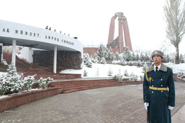 Foto - Bakan Soylu, Ata Beyit Anıtı'nda
