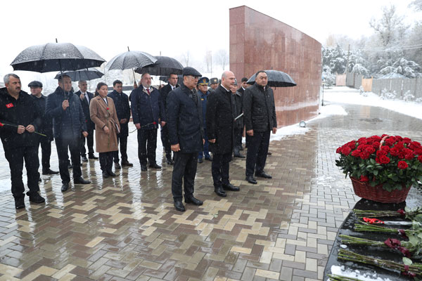 Foto - Bakan Soylu, Ata Beyit Anıtı'nda