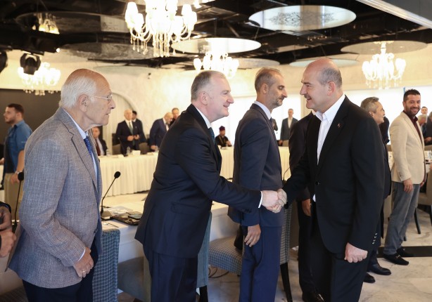 Foto - Bakan Soylu, azınlık vakıflarının temsilcileriyle bir araya geldi