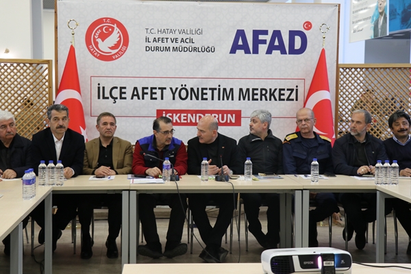 Bakan Soylu deprem bölgesinde talimatı verdi