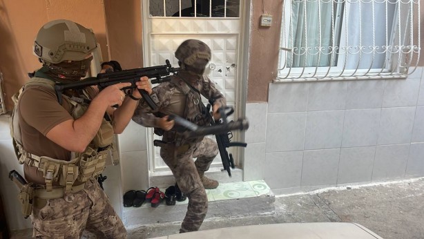 Bakan Soylu duyurdu! "İdamlıklara" operasyon