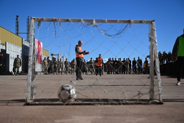 Foto - Bakan Soylu, jandarmalarla maç yaptı