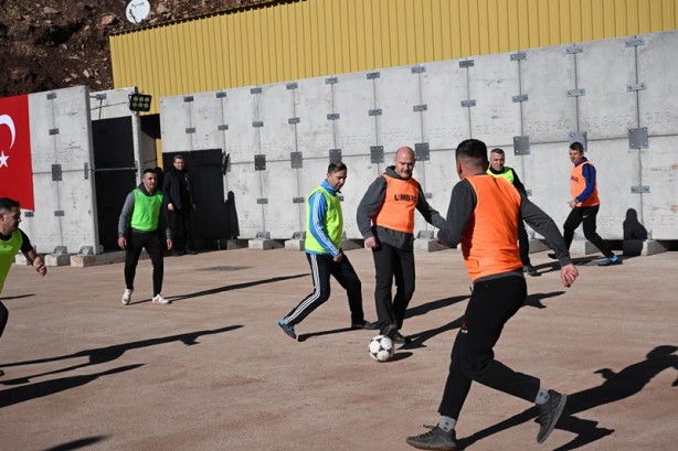 Foto - Bakan Soylu, jandarmalarla maç yaptı