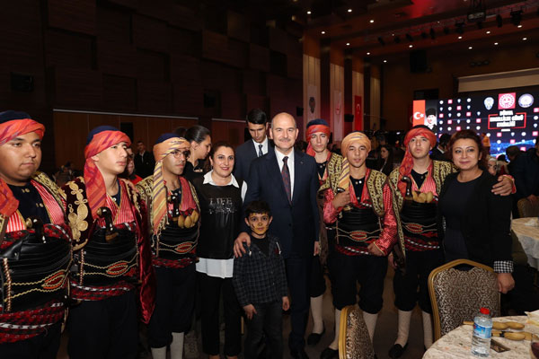 Foto - Bakan Soylu: "Sevgi bütün engelleri aşar"