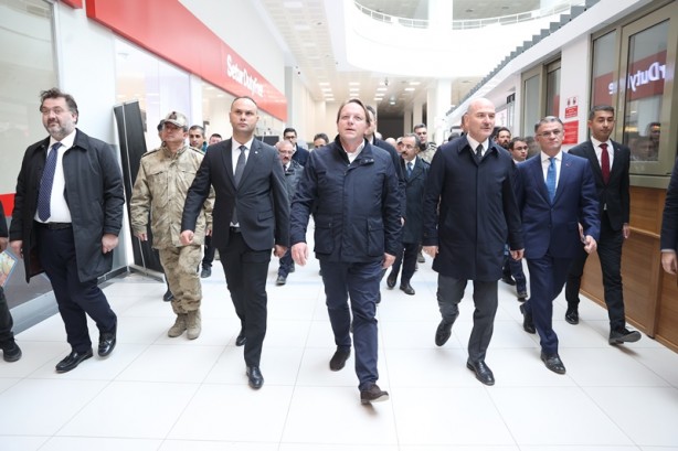 Foto - Bakan Soylu, Türkiye-İran sınırında