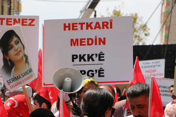 Foto - Bakan Soylu ve acılı anneler teröre lanet yürüyüşünde buluştu!