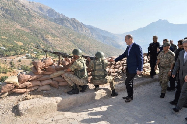 Foto - Bakan Soylu: Yakındır tepenize bineceğiz