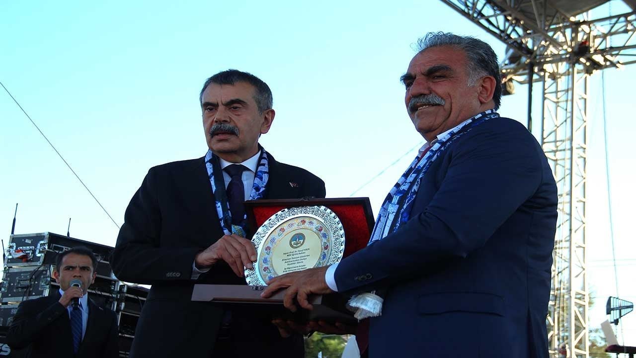 Foto - Bakan Tekin'den 'birlik ve beraberlik' vurgusu! 