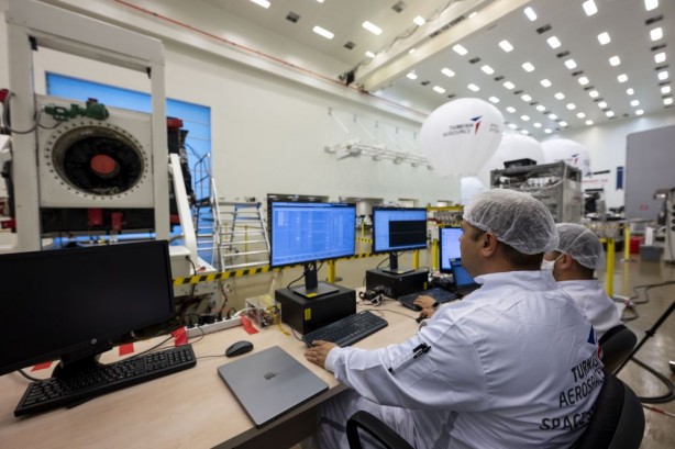 Foto - Bakan Uraloğlu açıkladı! İşte milli uydumuzun uzaya fırlatılacağı tarih