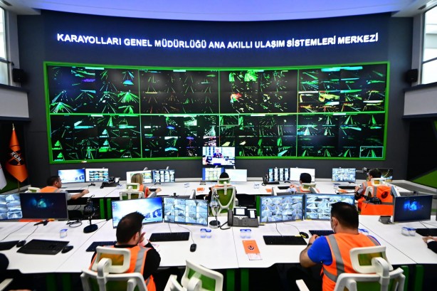 Foto - Bakan Uraloğlu: En yoğun kara yollarında 7/24 çalışıyoruz