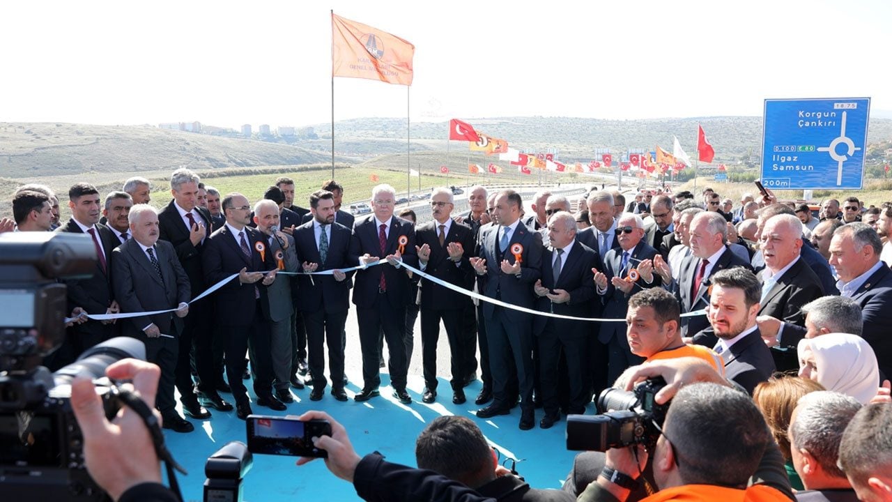 Foto - Bakan Uraloğlu: İki ilçe arası 24 dakikaya düştü! Karadeniz’den Akdeniz’e kesintisiz ulaşım tamam