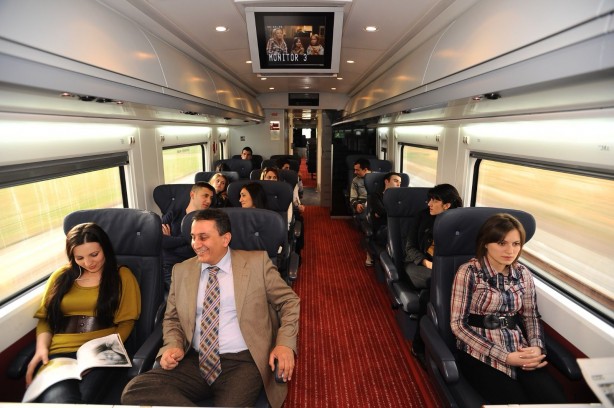 Foto - Bakan Uraloğlu indirimi resmen açıkladı! Hızlı trenlere ‘emekli’ tarifesi