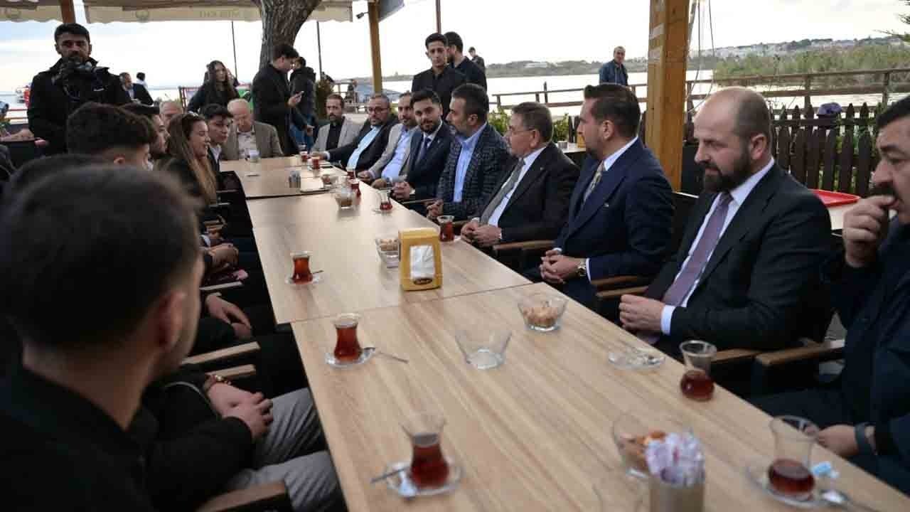 Foto - Bakan Uraloğlu ve Hakan Han Özcan Gölbaşı’nda gençlerle buluştu: Ulaştığımız yerli ve milli başarılar sizin eseriniz