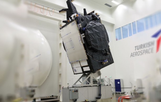 Foto - Bakan Uraloğlu'ndan gururlandıran paylaşım: Türksat 6A'nın fırlatma tarihi belli oldu