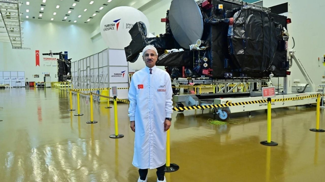 Foto - Bakan Uraloğlu’ndan Türksat 7A açıklaması: Birkaç yıl içinde uzayda görmüş olacağız 