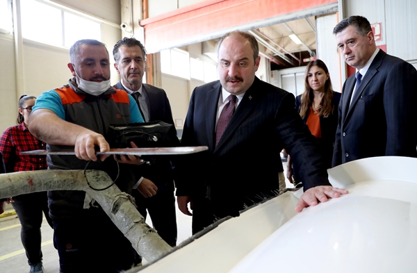 Foto - Bakan Varank bizzat inceledi... Kendi alanında dünya lideri