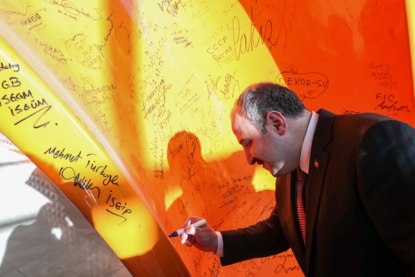 Foto - Bakan Varank bizzat inceledi... Kendi alanında dünya lideri