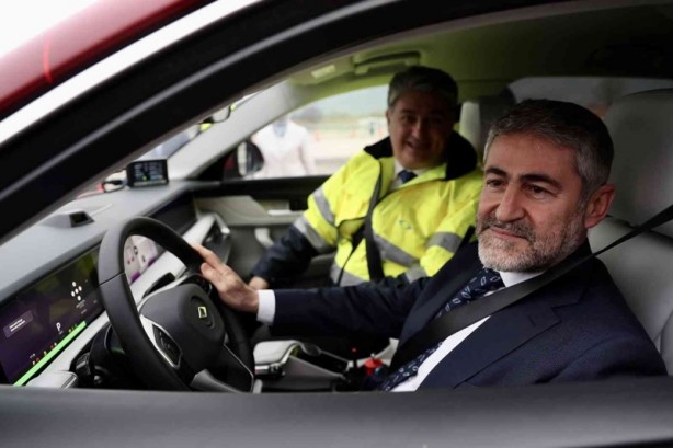 Bakan Varank ve Nebati, Togg'un direksiyonuna geçti