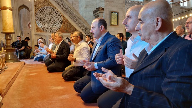 Foto - Bakan Varank'ın ağabeyi İlhan Varank şehadetinin 6'ncı yılında mezarı başında anıldı