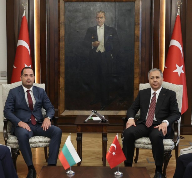 Foto - Bakan Yerlikaya, Bulgar mevkidaşı ile bir araya geldi