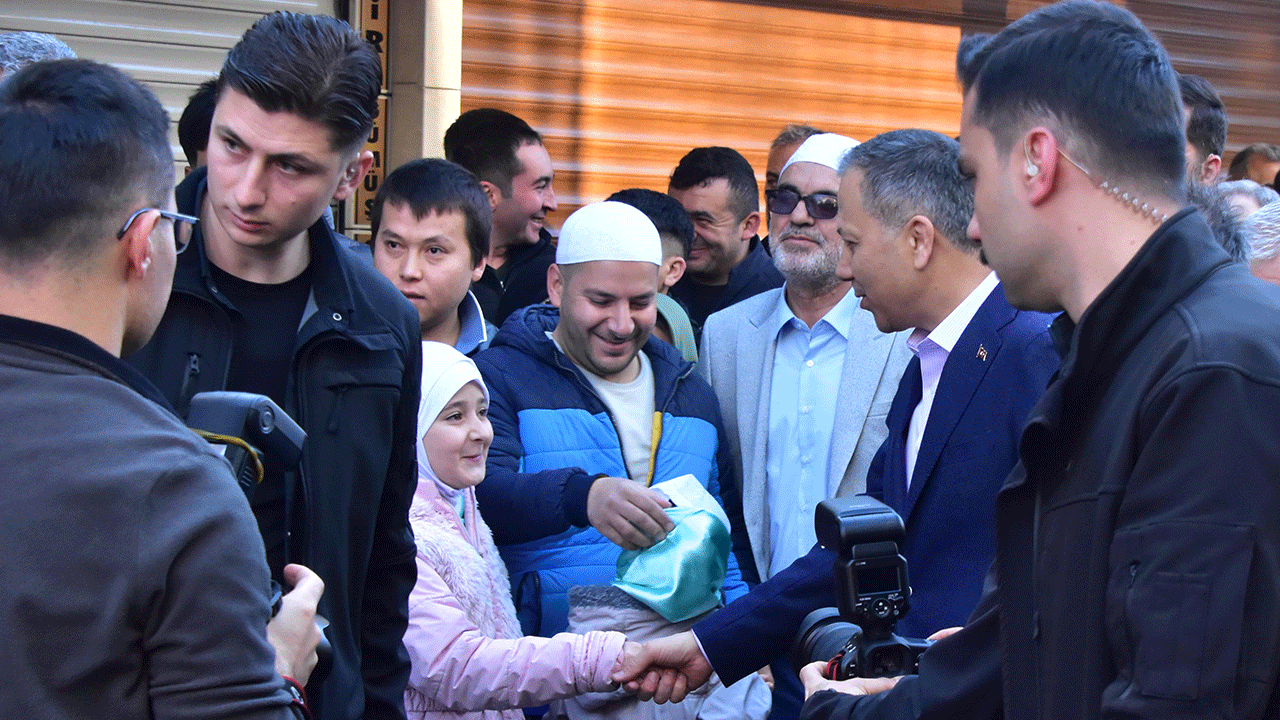 Bakan Yerlikaya'dan anlamlı mesaj