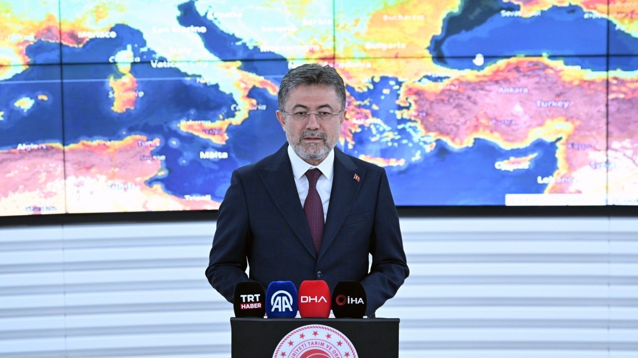 Foto - Bakan Yumaklı’nın uyarısının ardından İzmir’de iki orman yangını daha!