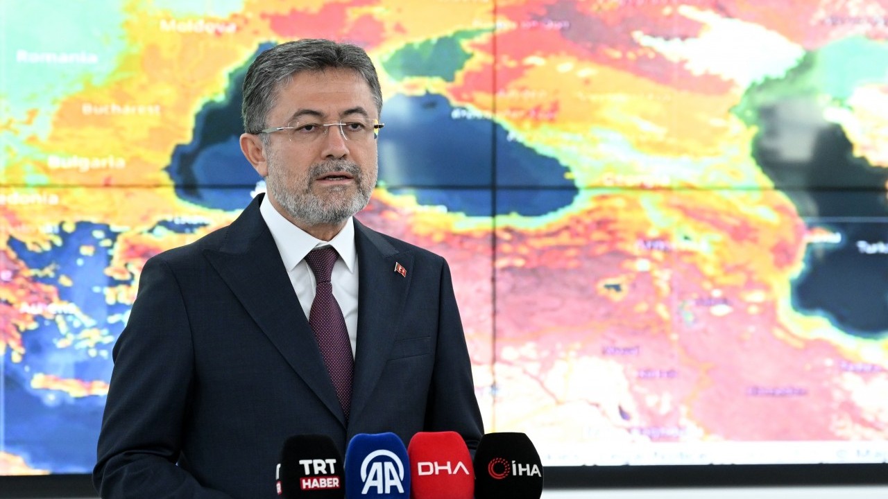 Foto - Bakan Yumaklı’nın uyarısının ardından İzmir’de iki orman yangını daha!