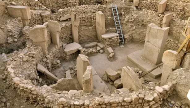Foto - Bakandan 'piramit' müjdesi! Göbeklitepe çevresinde 11 tepe daha keşfedildi