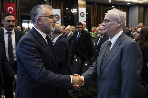 Foto - Bakanı Vedat Işıkhan'dan önemli açıklamalar! "Türkiye Yüzyılı'nı birlikte inşa edeceğiz"