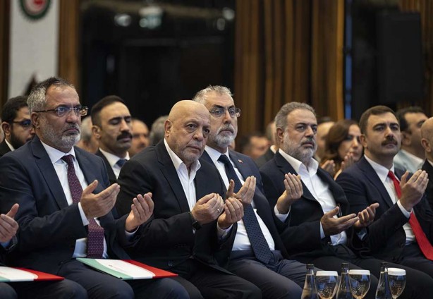 Bakanı Vedat Işıkhan'dan önemli açıklamalar! "Türkiye Yüzyılı'nı birlikte inşa edeceğiz"