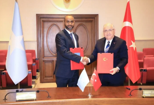 Foto - Bakanları Baykar'a gidip 'Basacaksın kurşunu bir göz koyan olursa' demişti! O ülke Türkiye ile anlaştı