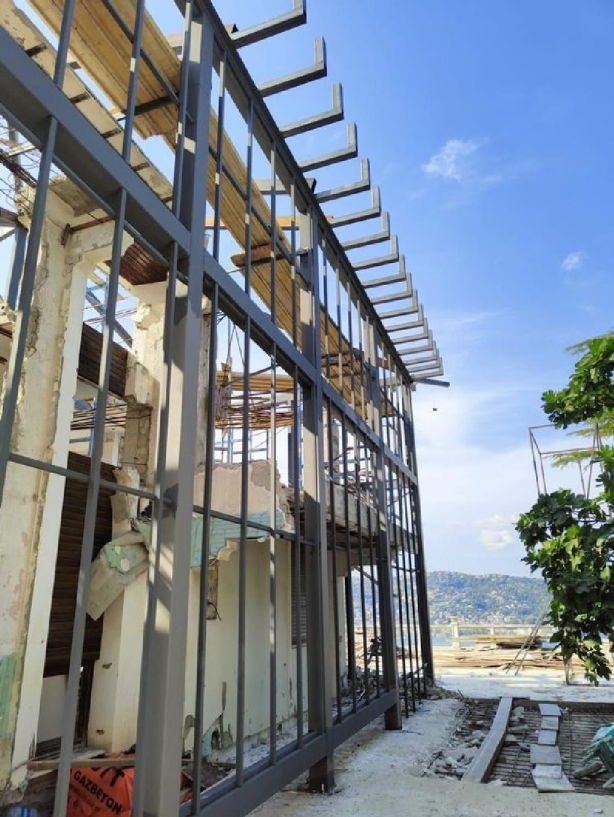 Foto - Bakanlık göreve! Ekrem göz yumuyor hukuk tanımaz Mahiroğlu boğazdaki villasını iki katına çıkarıyor