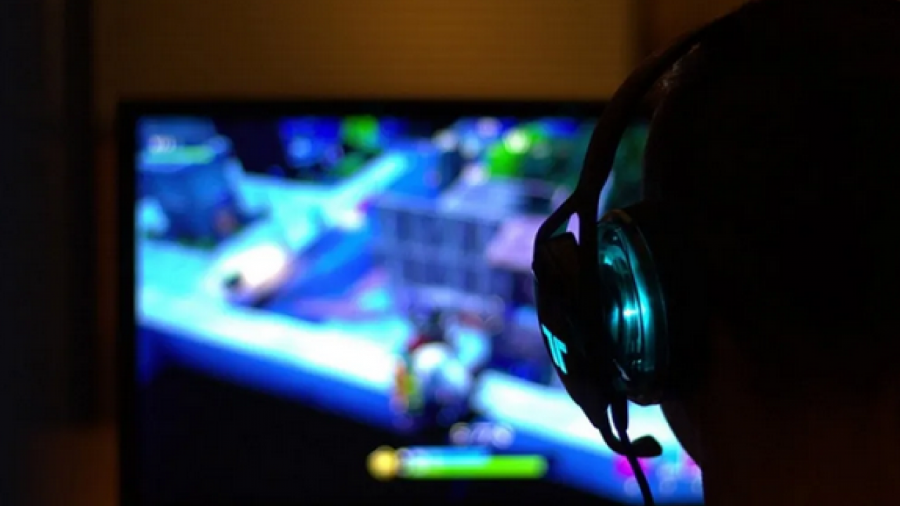 Foto - Çocuklar için 'dijital ortamda yabancılarla sohbet edilmemesi' uyarısı Çocuğunuz internetten yazışıyorsa dikkat!