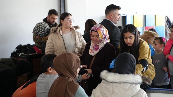 Foto - Bakın bu izdihamın sebebi ne?
