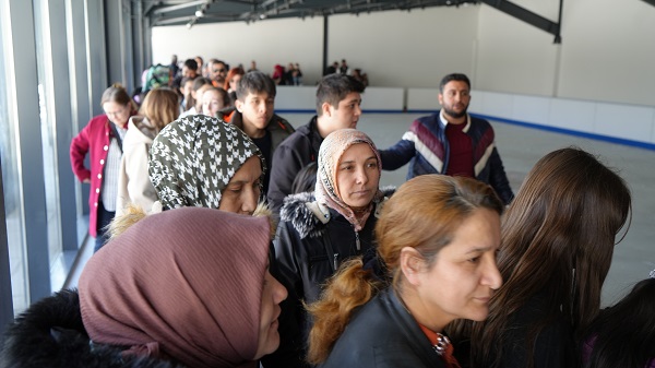 Foto - Bakın bu izdihamın sebebi ne?