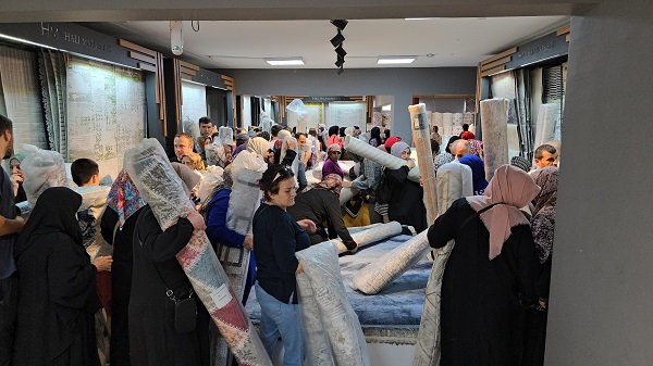 Bakın bu izdihamın sebebi neymiş! 