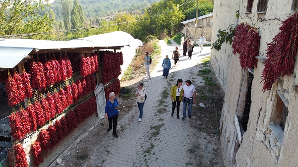 Foto - Bakın bu köye neden turist akını yaşanıyor!