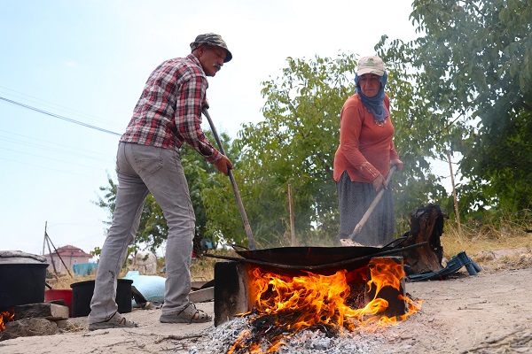 Foto - Bakın bu tencerelerde ne pişiyor! Sofraya gelmesi hiç kolay değil