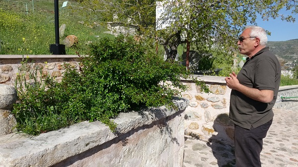 Foto - Bakın buraya ne için gidiyorlar! Bu rivayet için onlarca basamak çıkıyorlar