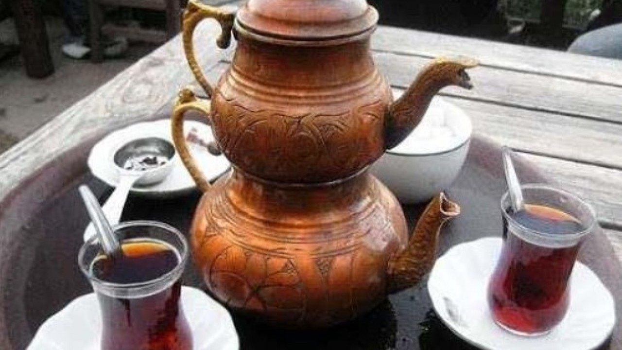 Foto - Bakın hangi hastalığa davetiye çıkarıyor! Çay demlerken bu hataya dikkat